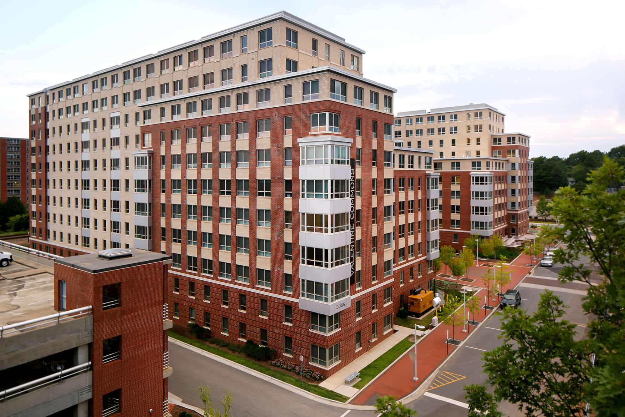 valentine commons off campus apartments just steps from nc state raleigh nc ariel view building exterior