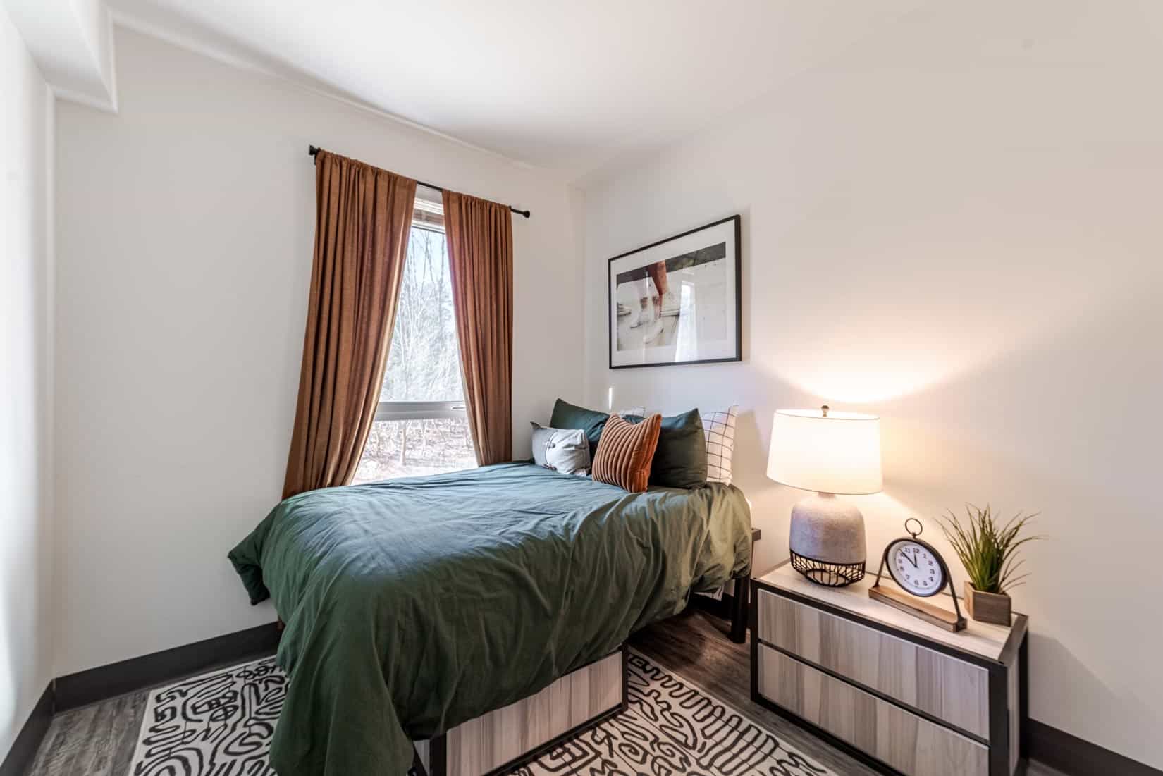 valentine commons apartments near nc state university bedroom